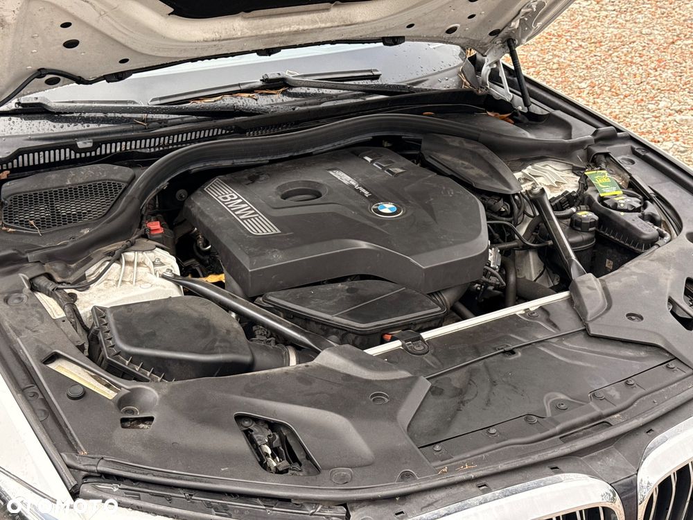 BMW Seria 5 530i Luxury Line - 33