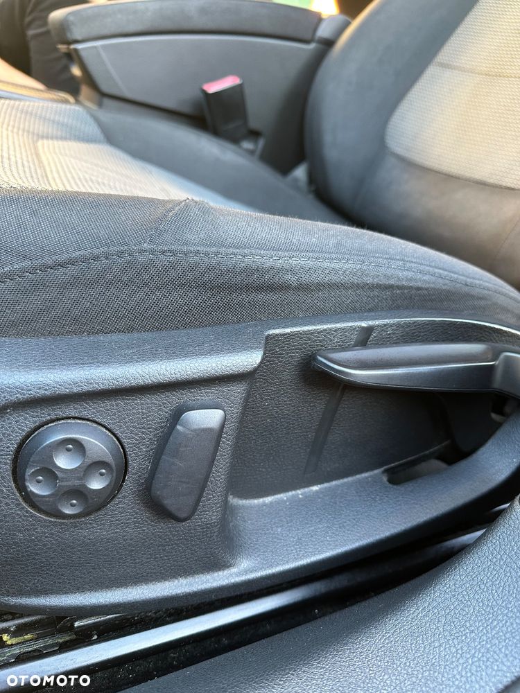 Volkswagen Passat 2.0 TDI Highline - 17