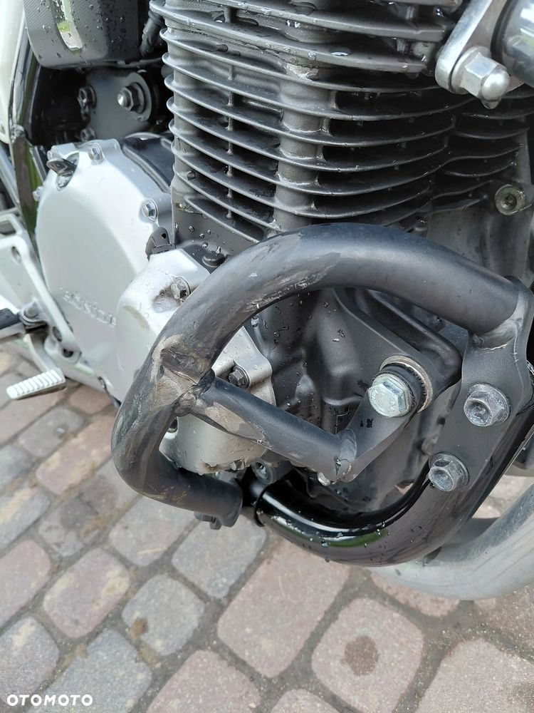 Honda CB - 12