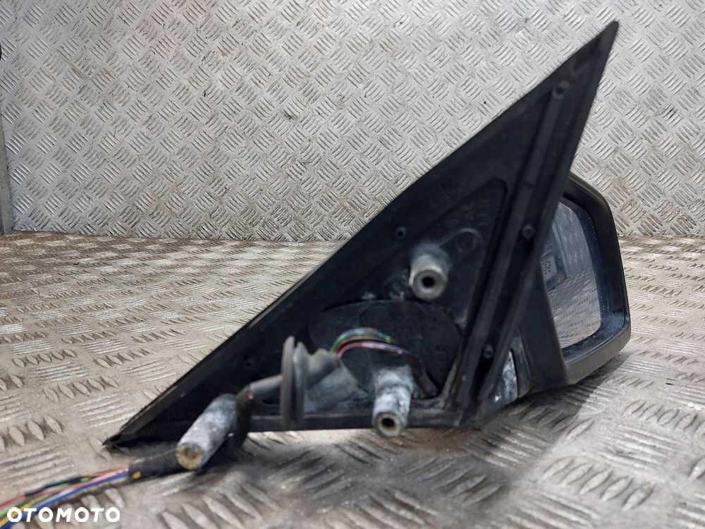 LUSTERKO PRAWE BMW E60 E61 354/7 TITANSILBER 9 PIN (5 PIN + 4 PIN) EU - 9