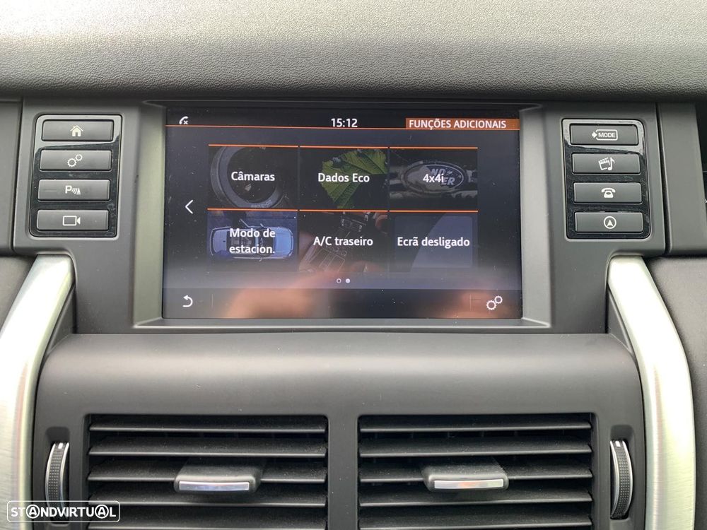 Land Rover Discovery Sport 2.0 TD4 HSE Luxury 7L Auto - 32