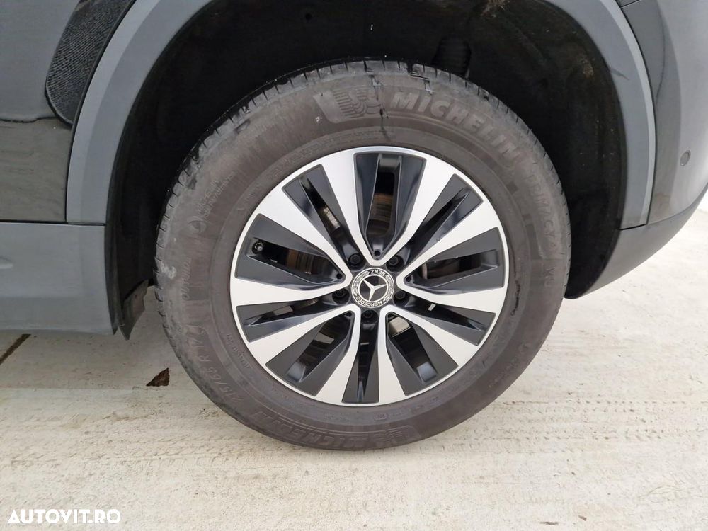 Mercedes-Benz GLA 200 d 4Matic 8G-DCT - 13