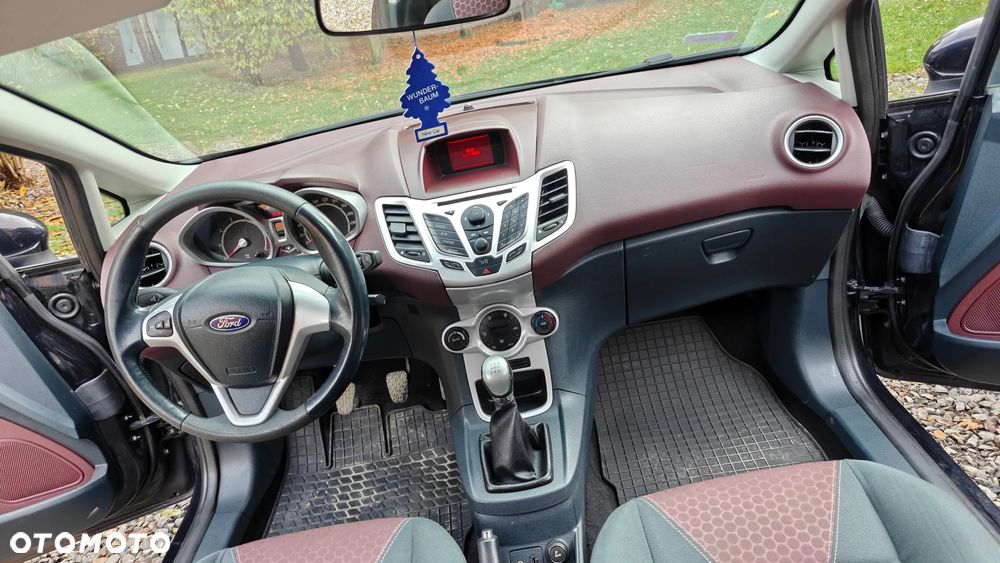 Ford Fiesta - 11