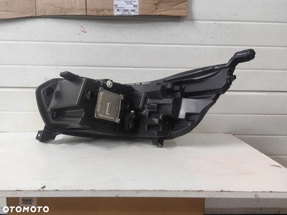 Renault Trafic IV Lampa przednia prawa - 9