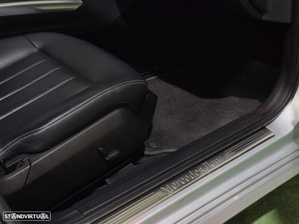 Mercedes-Benz E 300 Bluetec Hybrid Avantgarde - 19