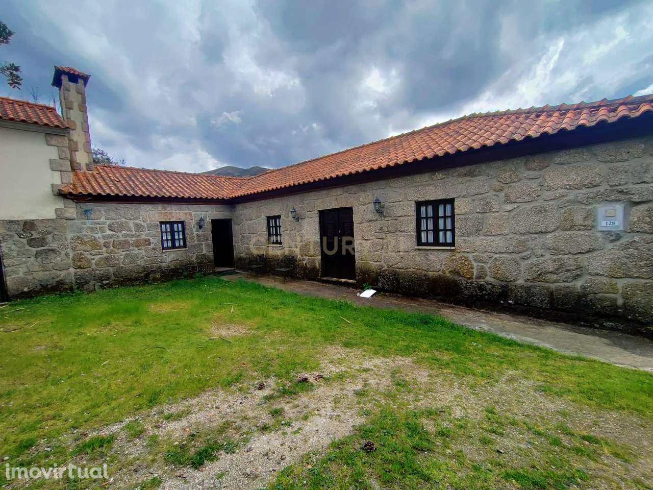 Quinta com ancestral moradia para habitação particular ou turismo de h - Grande imagem: 2/49