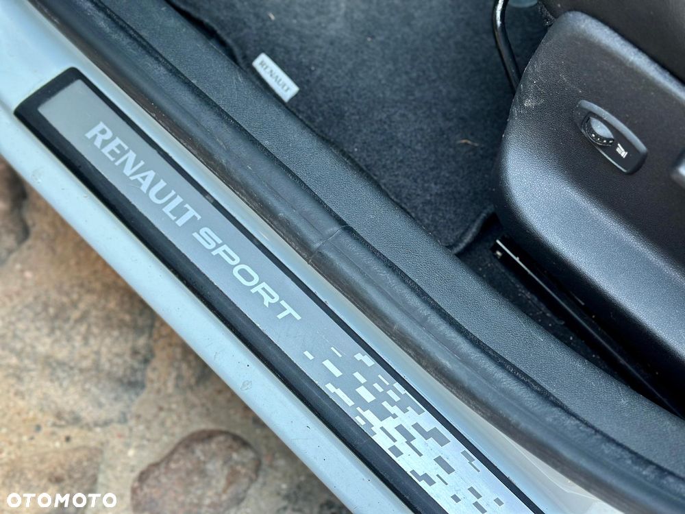 Renault Megane dCi 160 FAP GT - 16