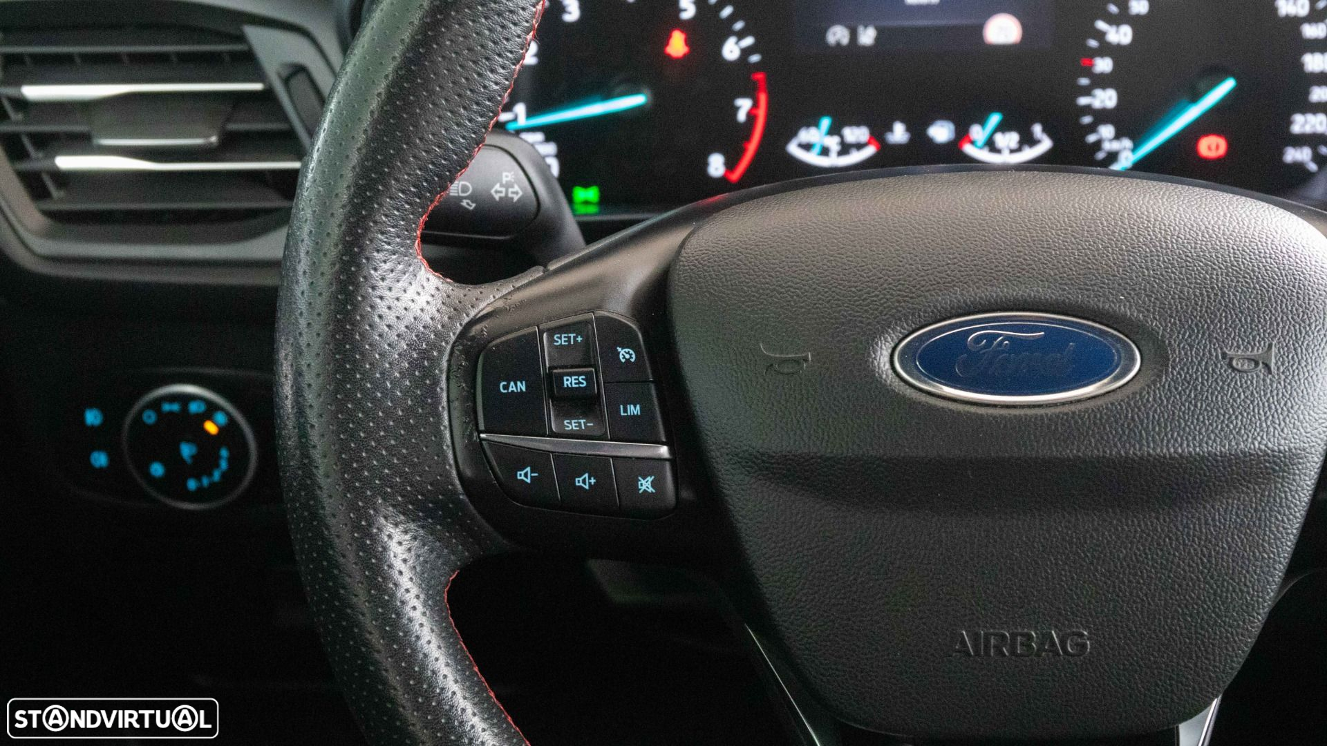 Ford Focus SW 1.0 EcoBoost ST-Line - 15