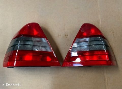 Farolim / Farolins trás Mercedes Classe C W202 NOVOS - 1