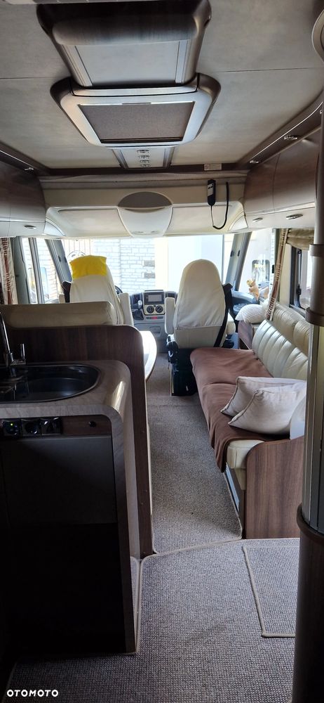 Burstner ELEGANCE 821i - 25