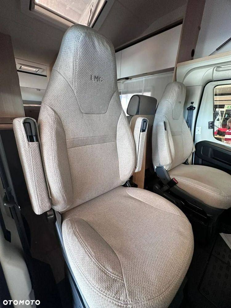 LMC TOURER A690 - 16