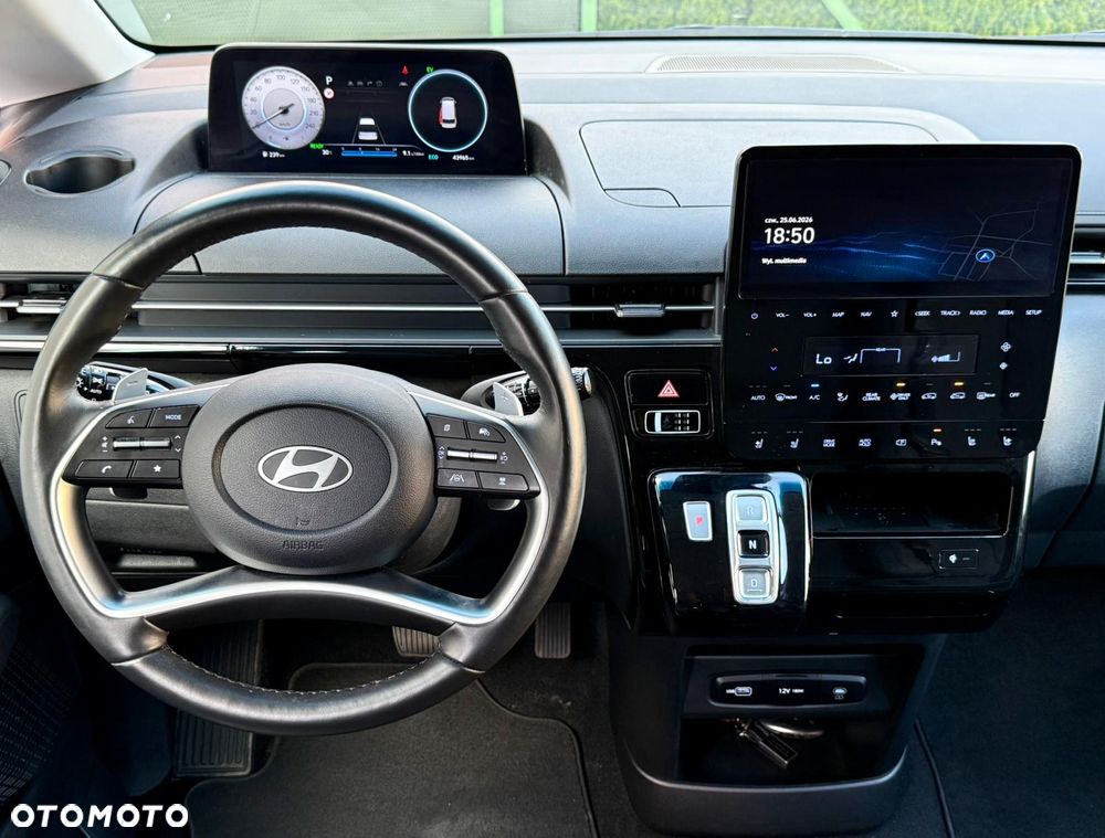 Hyundai Staria 1.6 T-GDI HEV Smart VIP - 28