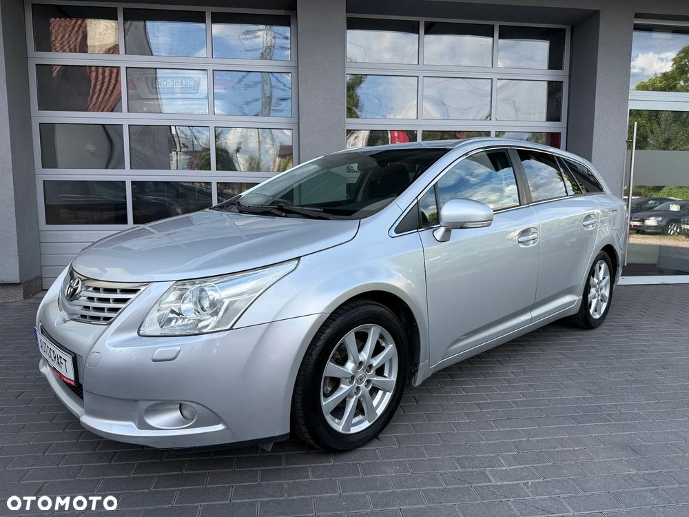 Toyota Avensis 1.8 Sol NAVI - 27