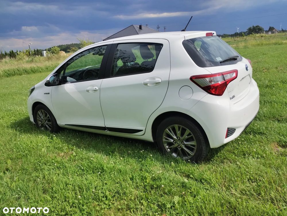 Toyota Yaris 1.5 VVT-i Selection - 4