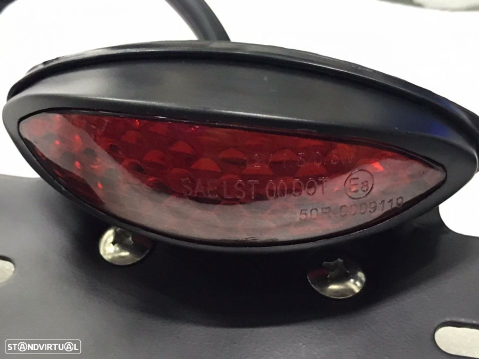 suporte matrícula universal com luz de presença café racer scrambler etc farolim Led com pisca - 4