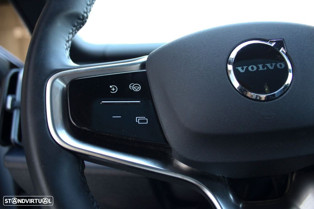 Volvo EX30 Single Motor Extended Range RWD Ultra - 32