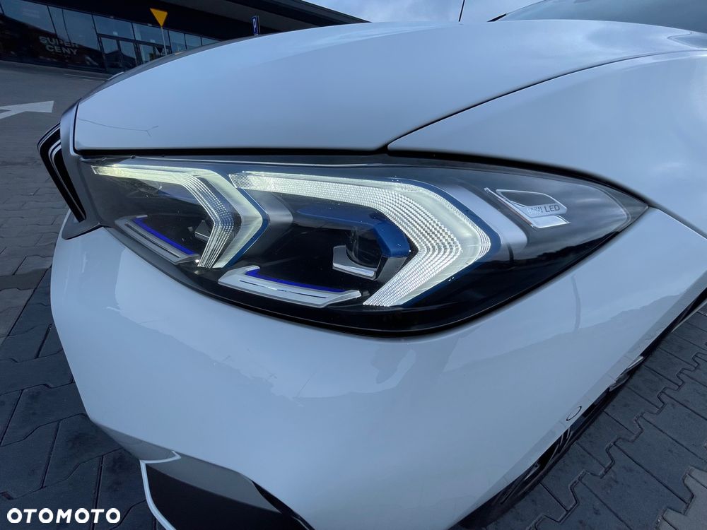 BMW Seria 3 318d mHEV M Sport - 11