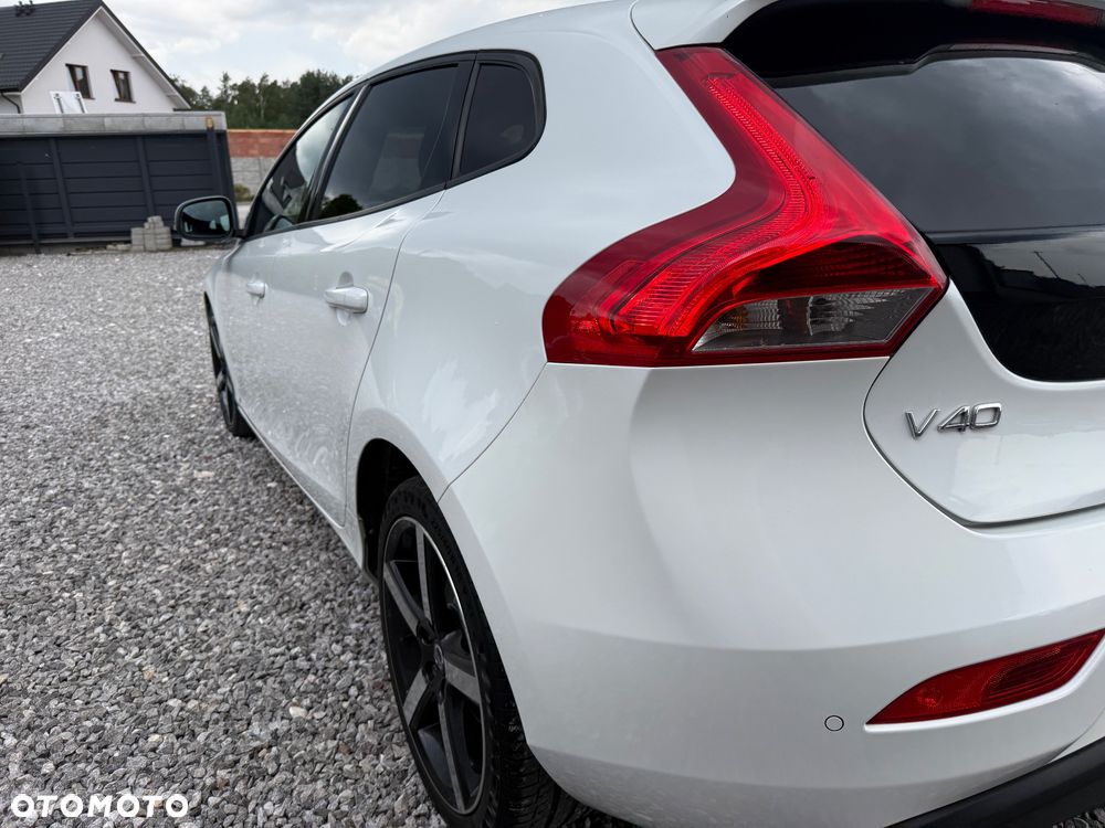 Volvo V40 T3 Drive-E R-Design Momentum - 18