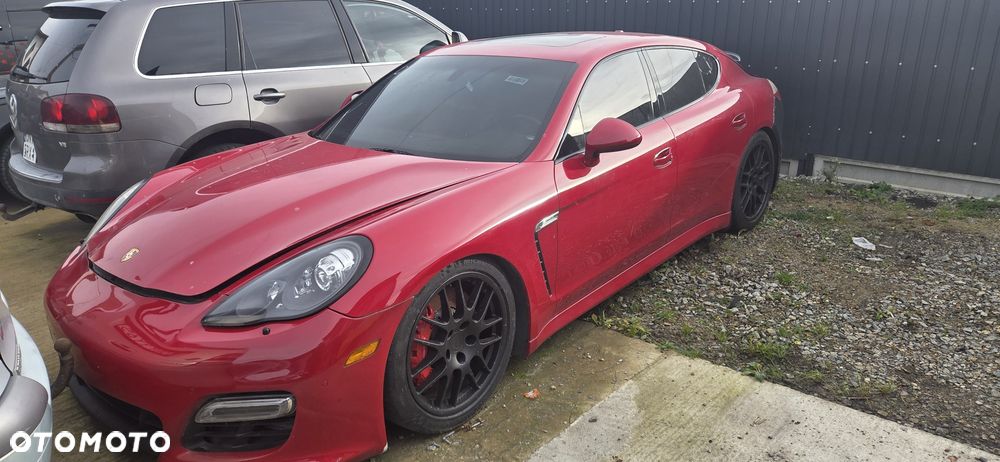 Porsche Panamera - 1