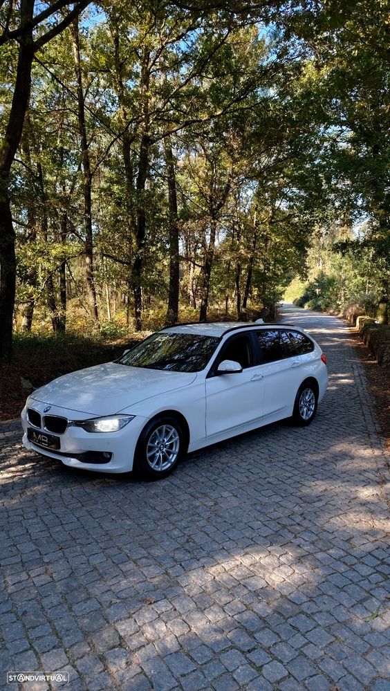 BMW 318 d Touring Auto Line Sport - 28