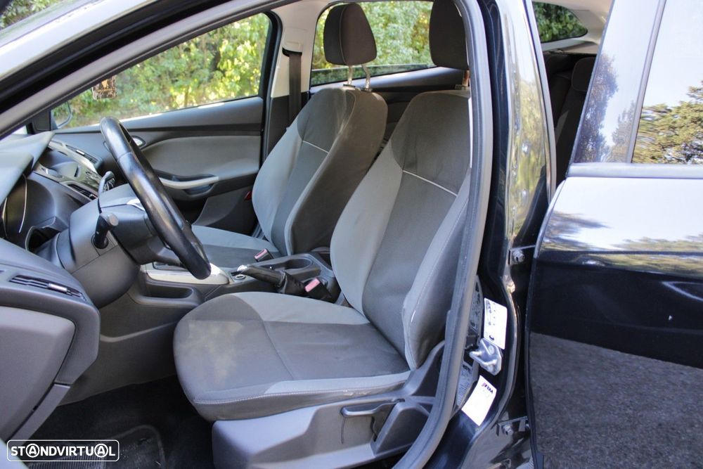 Ford Focus SW 1.6 TDCi Titanium - 24