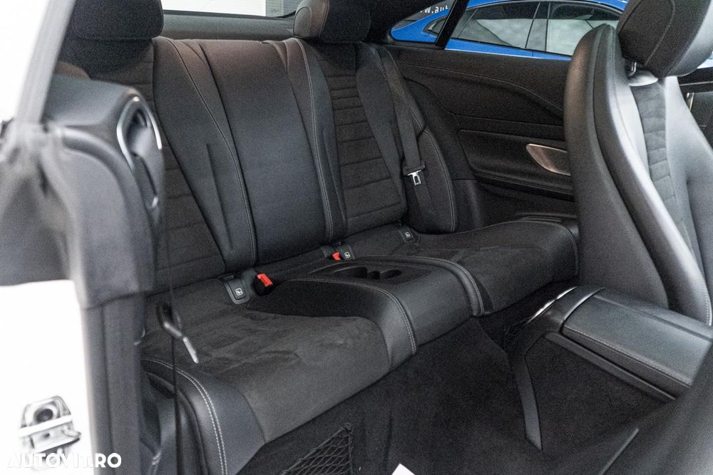 Mercedes-Benz E 300 Coupe Aut. - 8