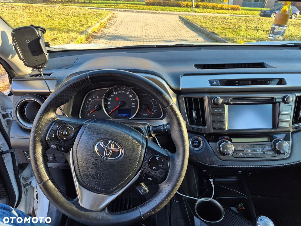 Toyota RAV4 ver-2-0-d--4d-4x2-start--stop-executive - 10