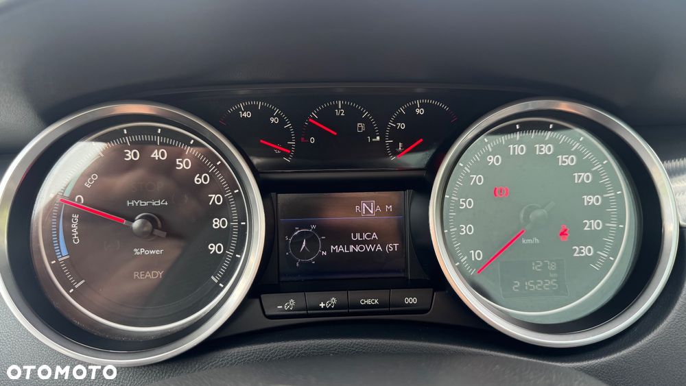 Peugeot 508 RXH Hybrid4 - 12