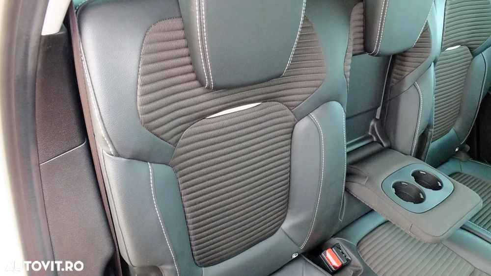Renault Scenic BLUE dCi 120 EDC BOSE EDITION - 37