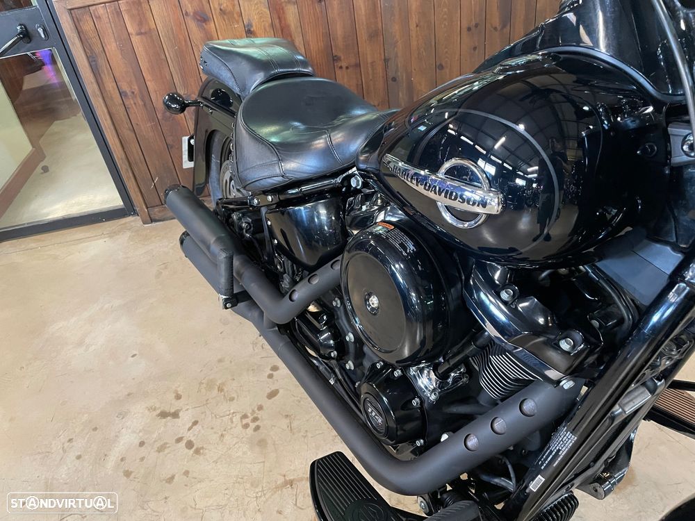 Harley-Davidson Softail FLHCS Heritage Classic 114 - 17