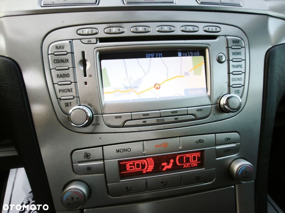 Ford S-Max - 10