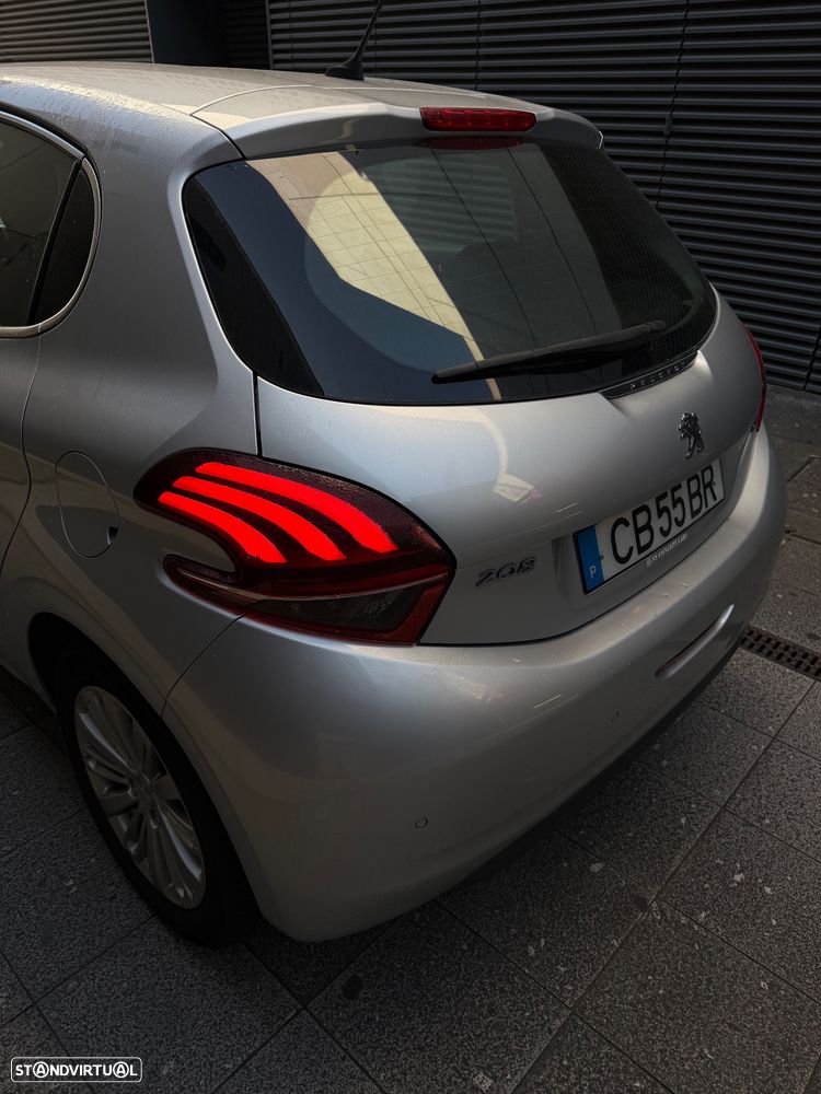 Peugeot 208 PureTech 82 Start & Stop Allure - 6