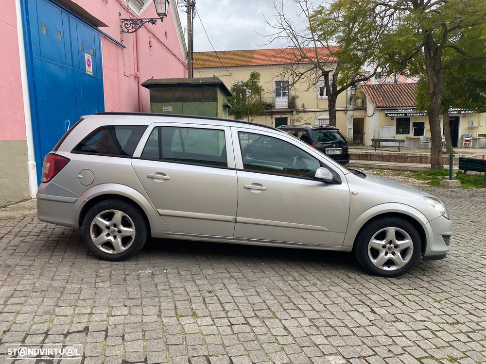 Opel Astra Caravan - 6
