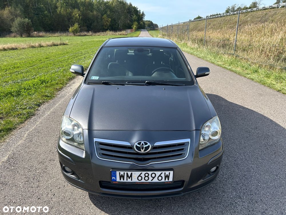 Toyota Avensis 2.0 VVT-i High - 10