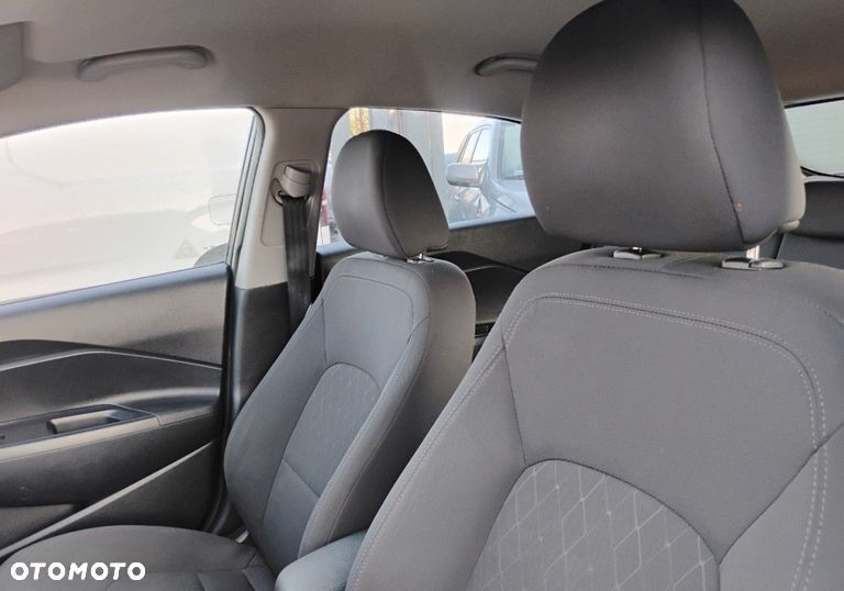 Kia Rio - 8