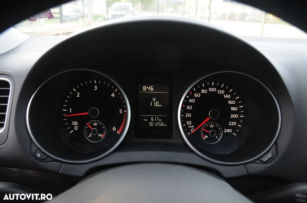 Volkswagen Golf 1.6 TDI DPF Comfortline - 12