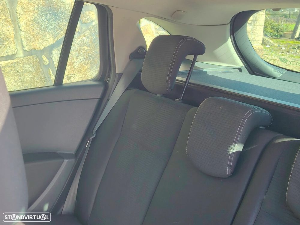 Renault Clio Break 1.5 dCi Dynamique S - 4