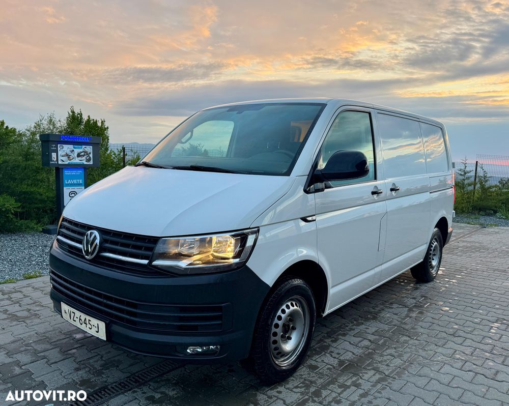 Volkswagen Transporter - 1