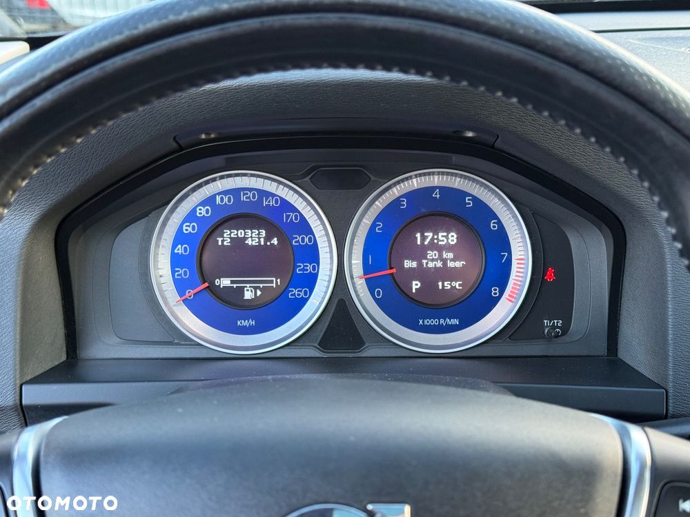 Volvo V60 T6 AWD Geartronic RDesign - 22