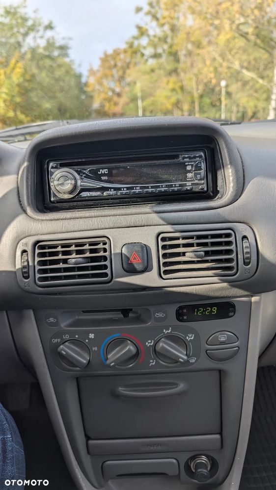 Toyota Corolla 1.4 - 13