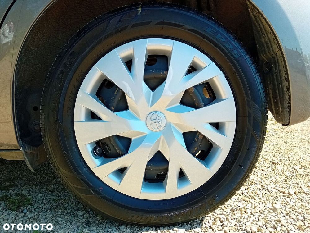 Toyota Yaris - 16