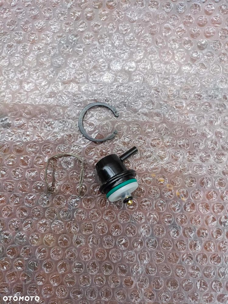 Regulator ciśnienia paliwa BENZYNY CHEVROLET GMC 4.3 5.0 5.3 5.7 V6 V8 C/K C1500 C2500 C3500 K1500 K2500 K3500 S10 PICKUP SUBURBAN TAHOE SILVERADO SIERRA EXPRESS SAVANA 1500 2500 3500 VAN YUKON G30 - 2