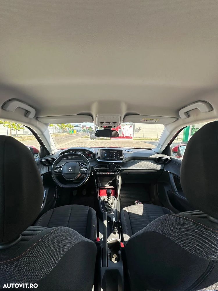 Peugeot 2008 1.2 L PureTech STT Active - 11