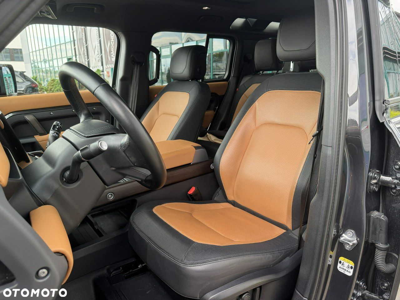 Land Rover Defender - 15