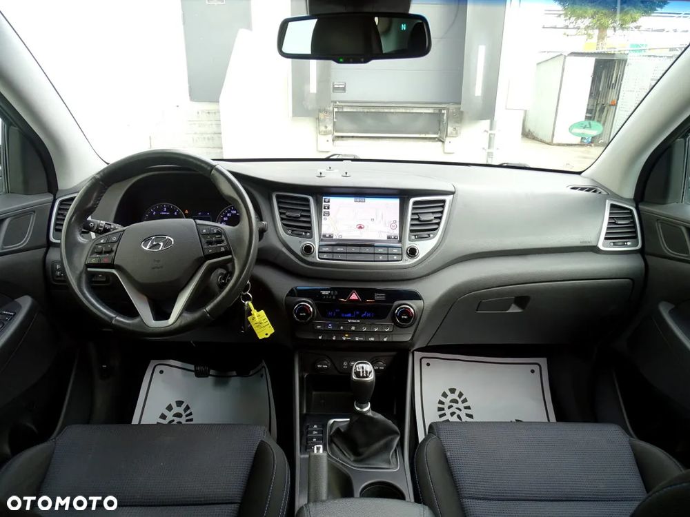 Hyundai Tucson blue 1.7 CRDi 2WD Classic - 16