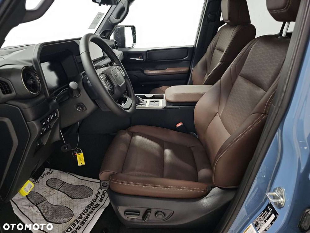 Toyota Land Cruiser - 9