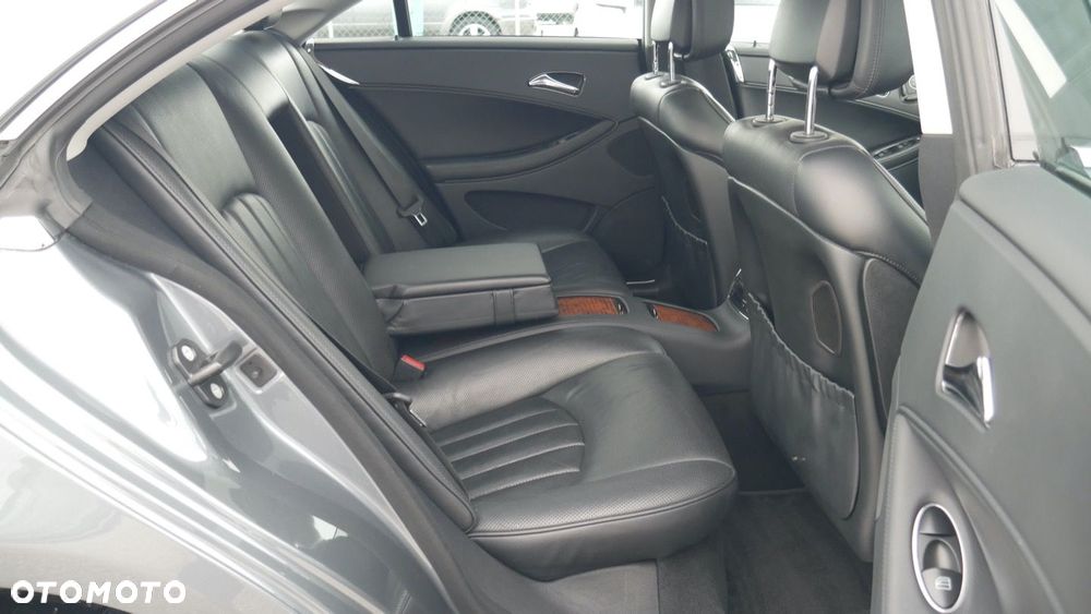 Mercedes-Benz CLS - 22