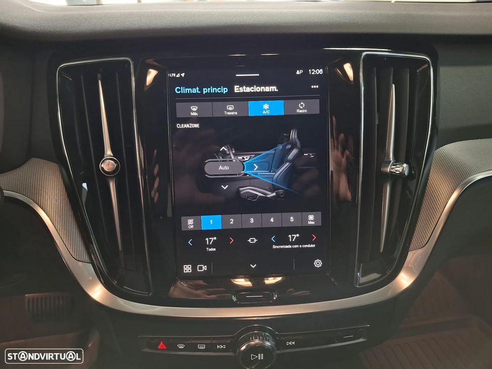 Volvo V60 2.0 T6 AWD TE Plus Bright - 30