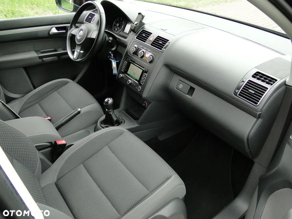 Volkswagen Touran 2.0 TDI DPF BlueMotion Technology Highline - 18