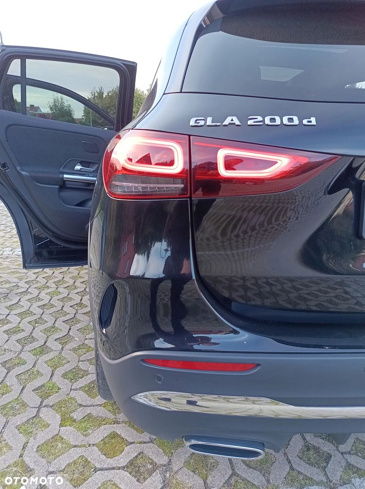 Mercedes-Benz GLA 200 d 4-Matic AMG Line - 20